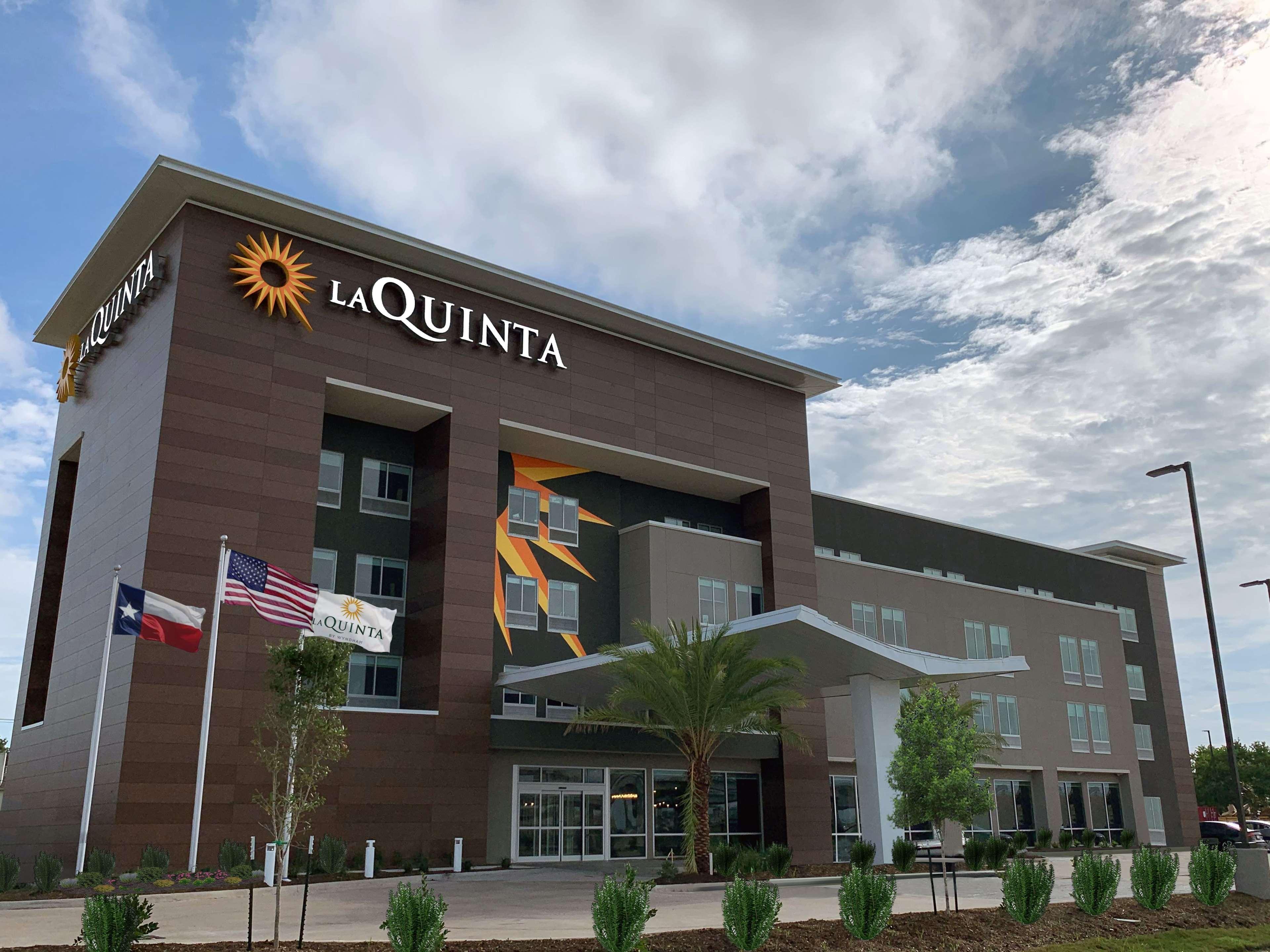 La Quinta Inn & Suites By Wyndham Texas City I 45 Exterior photo